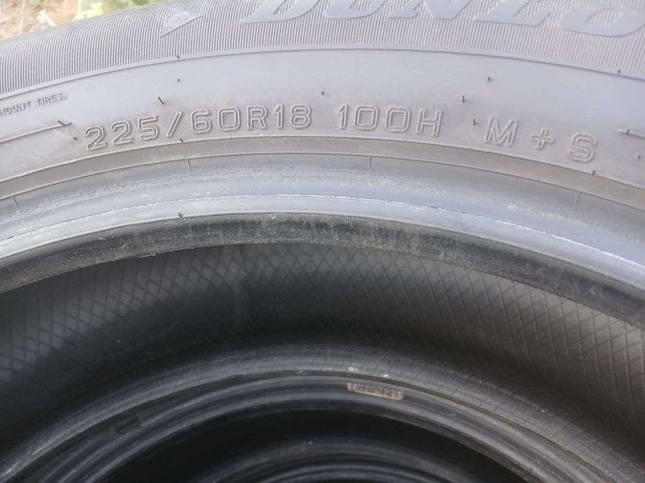 Продам б/в автомобільні шини 225/60R18