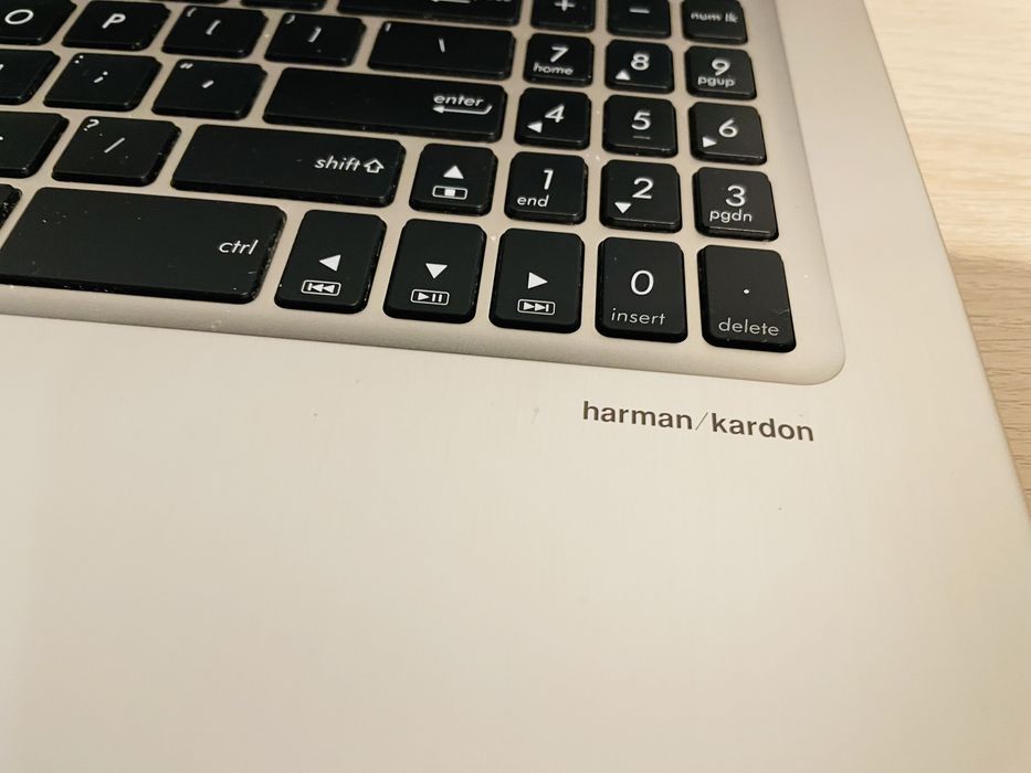 Laptop Asus 15,6”