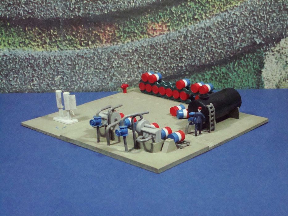 Kibri H0 - Centro de Enchimento de Barris de Óleo / Usado