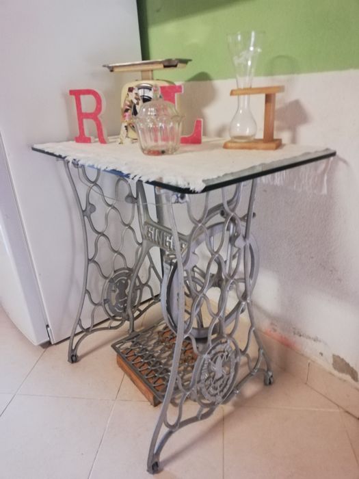 Pé de máquina restaurado