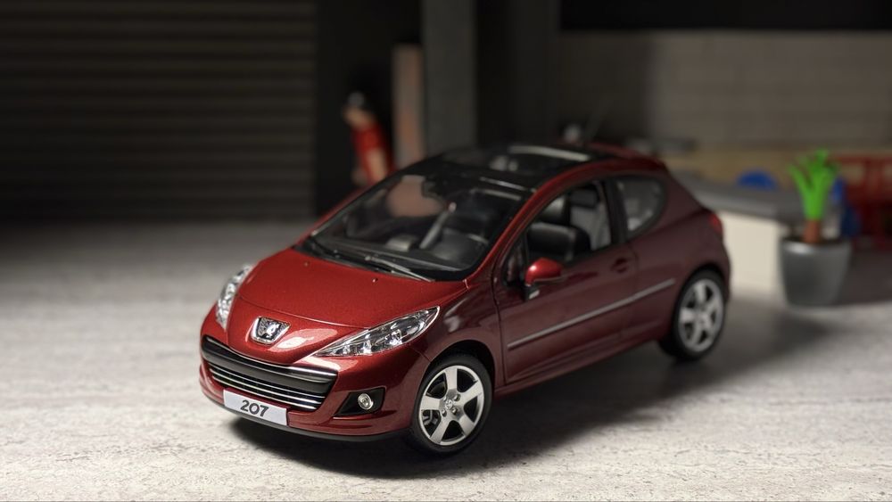 Peugeot 207 1/18 Norev