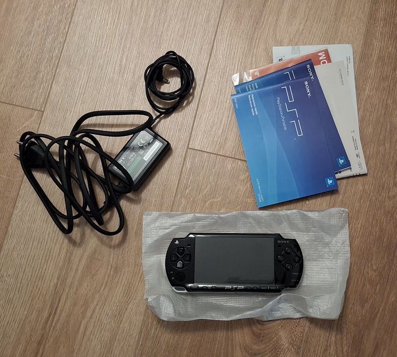 Sony PSP Slim Piano Black – Desbloqueada