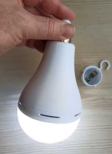 Енергозберігаюча лампа портативна з акумулятором 15w