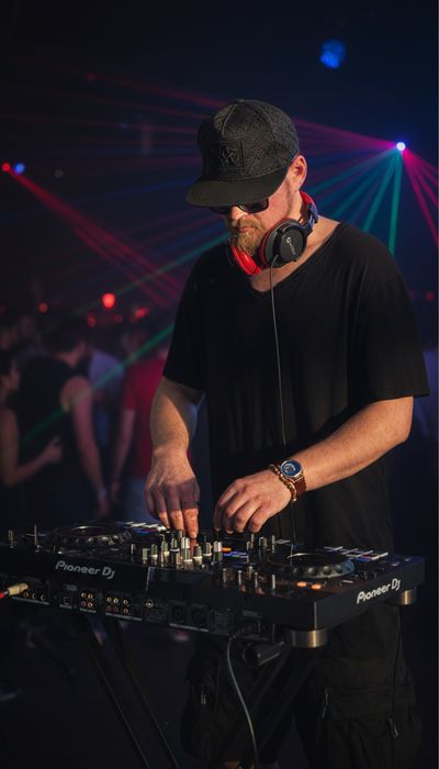 Dj клуби-корпоративи !