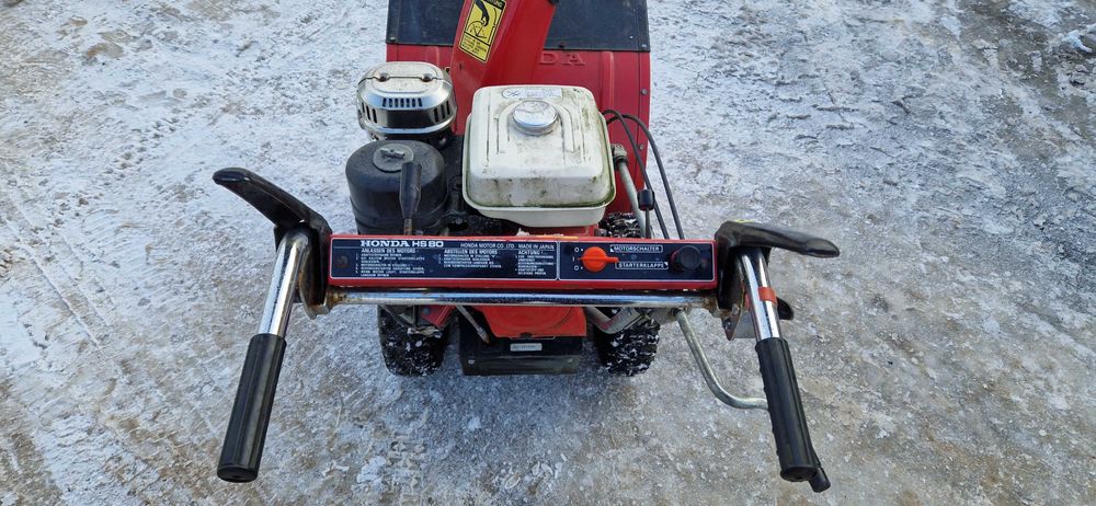 Odśnieżarka Honda ślimak do śniegu spalinowa HS80 Frrez 60cm GX240
