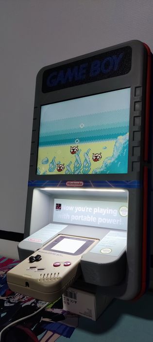 Quiosque artesanal GameBoy gigante