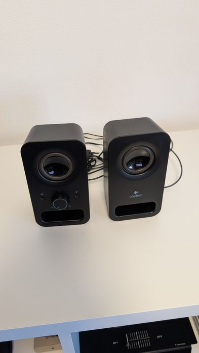 Colunas Logitech Z150 Compact Stereo 2.0 6W Peak / 3W RMS Pretas