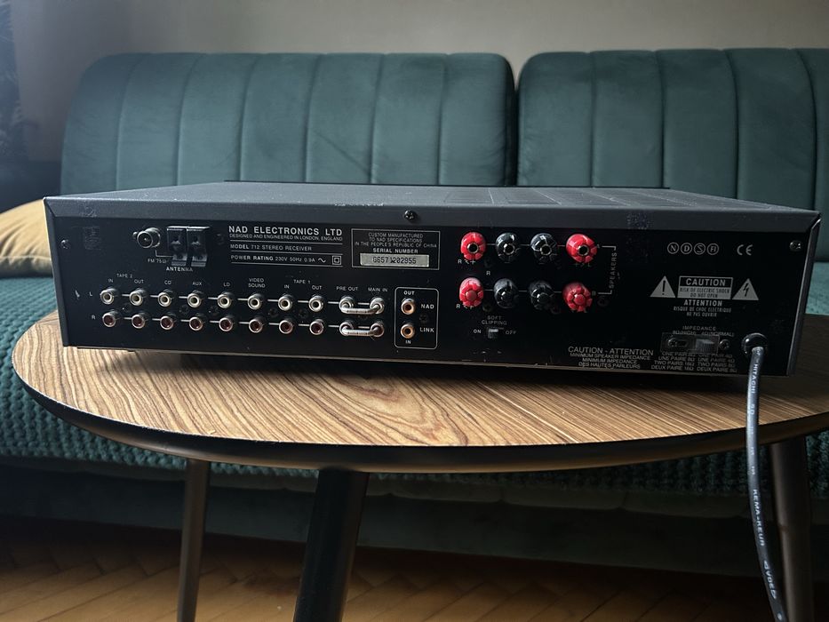 Amplituner stereo Nad 712 wzmacniacz