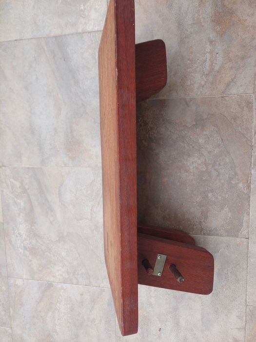 Suporte de presunto em madeira maciça