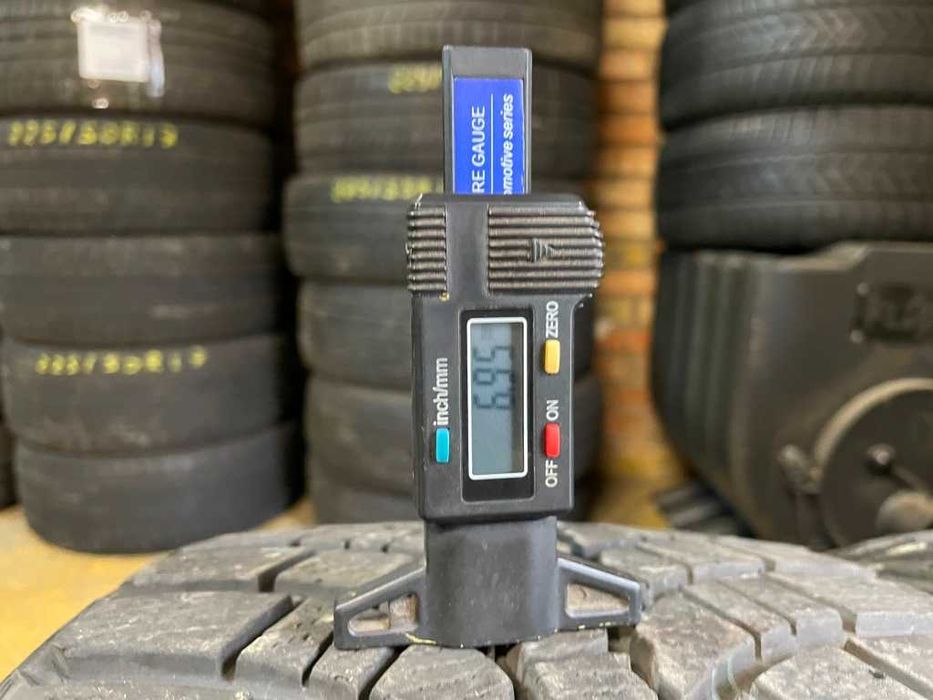 235/35 R19 Kumho Winter Craft WP71 2шт