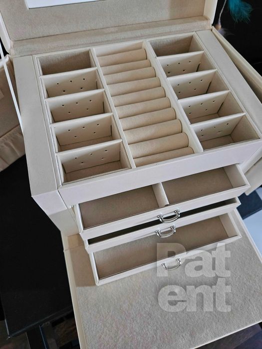 Duża szkatułka z poziomami na biżuterię kuferek kolczyki łańcuszki