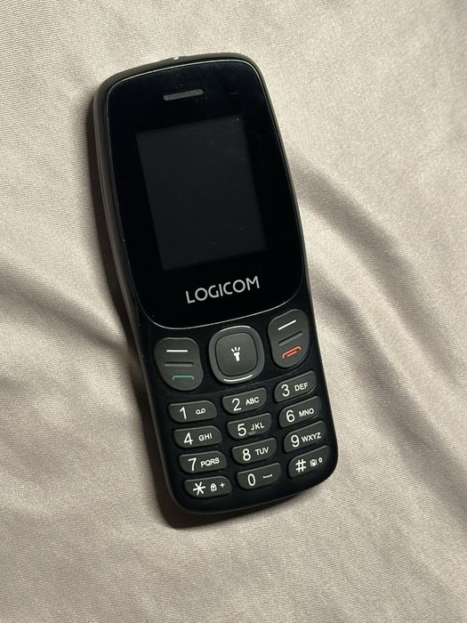 Telemóvel LOGICOM Posh 405 (4G / Dual SIM) – Como Novo