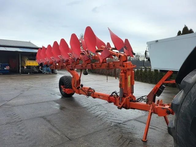 Kuhn mld7eh  pług kuhn 7 skib na półzawieszany