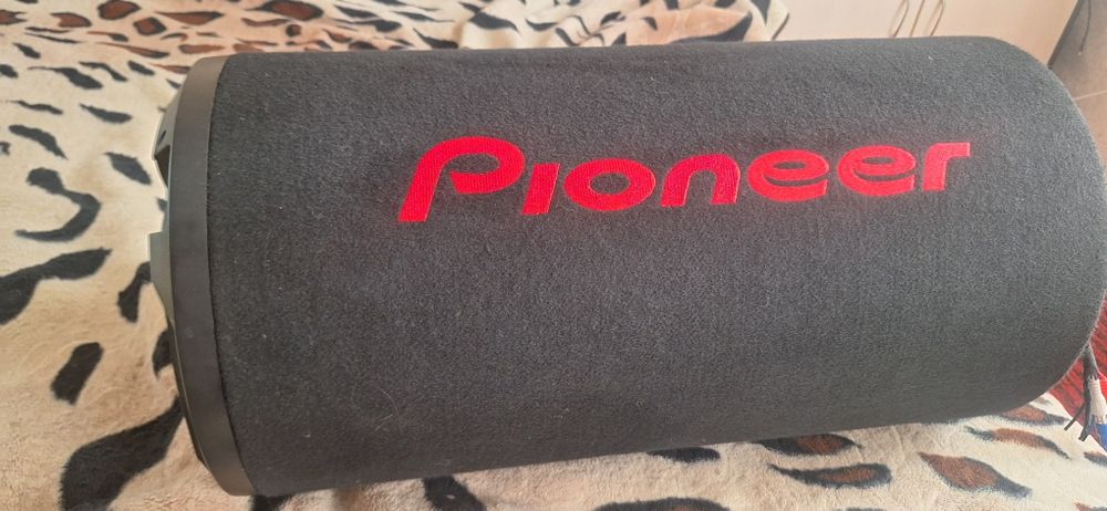 Активний сабвуфер pioner