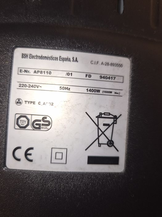 Aspirador ufesa 1400W