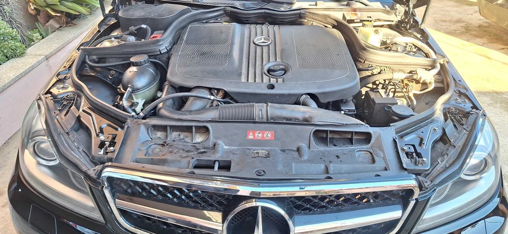 Mercedes c220d amg teto abrir