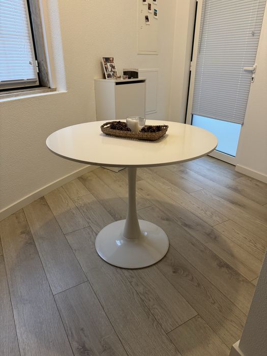 Mesa redonda branca