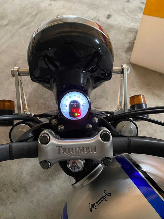 Triumph Bonneville T100 Scrambler