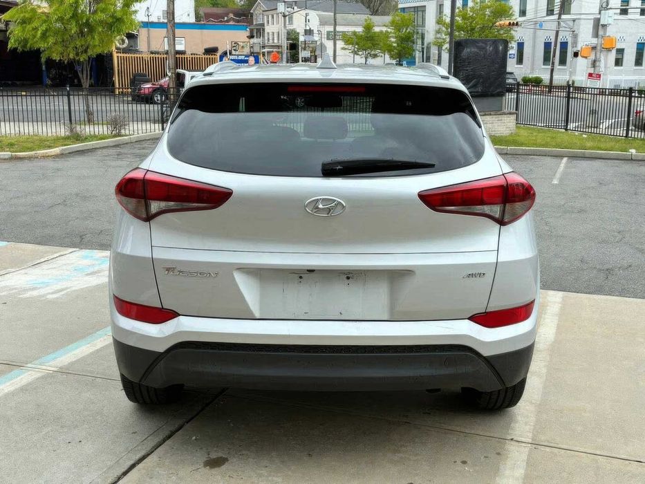 Hyundai Tucson Limited      2018