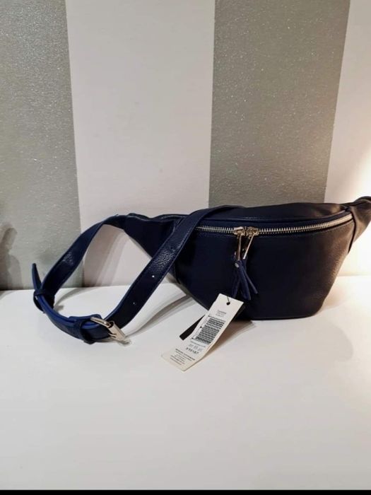 Piękna nerka/saszetka  Neat minimalism