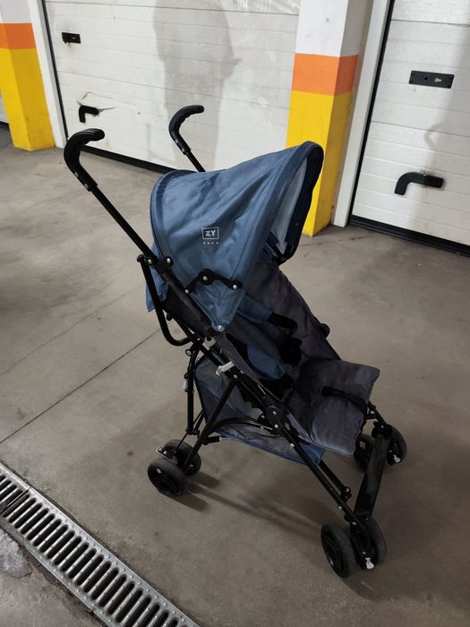 Carrinho de bebé bengala marca Zippy as costas rebaixam ótimo estado quase sem uso. Entrega em mãos zona Alcochete Samouco Montijo