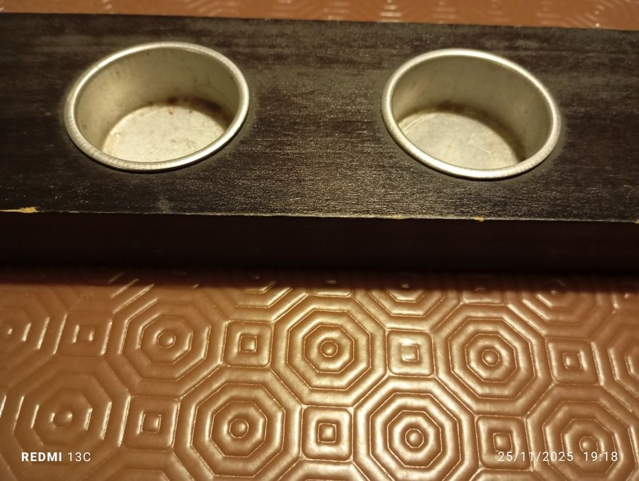Suporte para velas em madeira