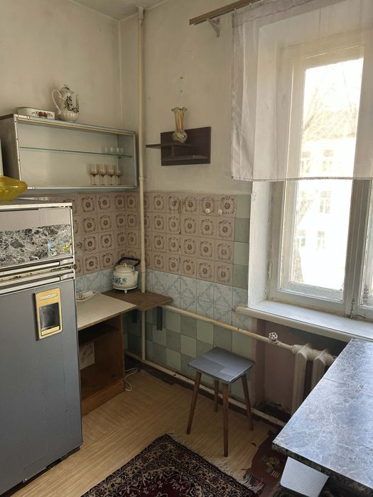 Здається 1 кім на Новомиколаівці