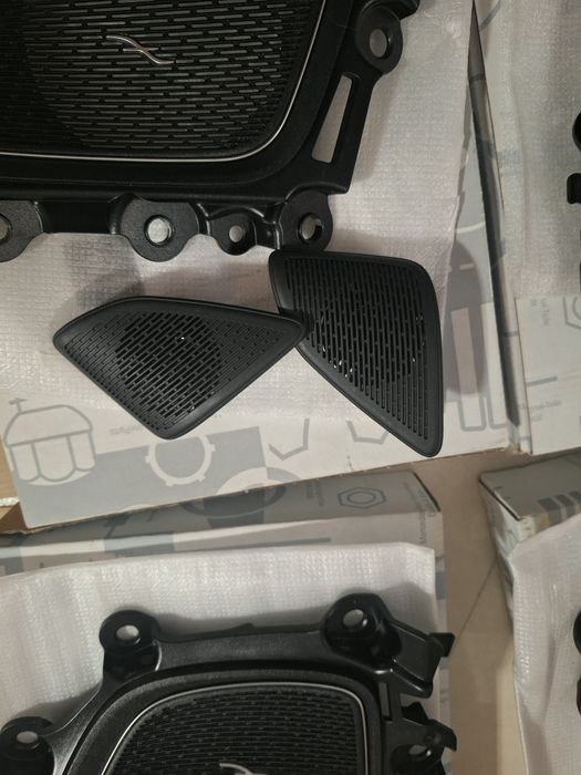 Zestaw Głośników + Maskownice Mercedes  Burmester Design