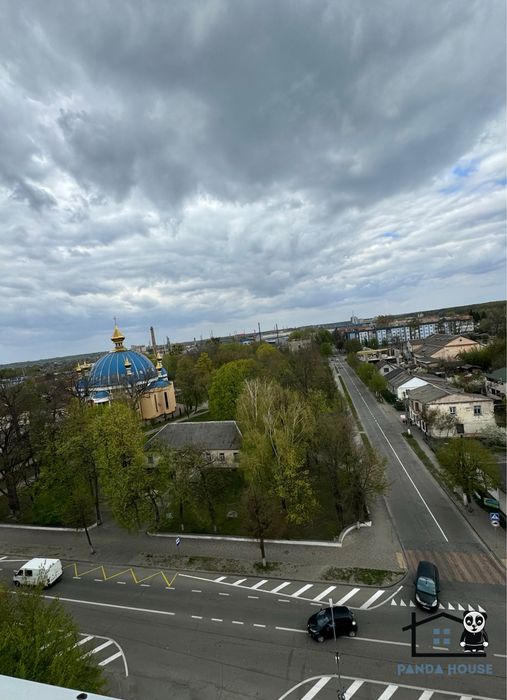 Продам 3-кімнатну квартиру в самому центрі міста