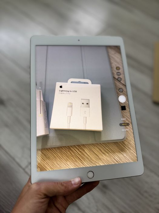 Гарантія! Ідеальний стан iPad 7 ( 2021 ) підтримка SIM картки / Чохол / Скло і Зарядка у ПОДАРУНОК!