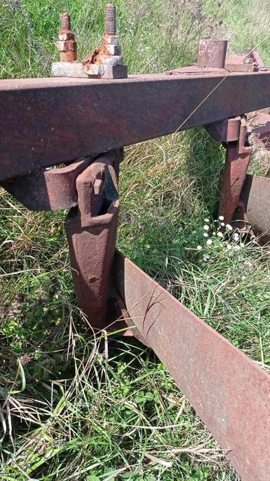 Плуг ПЯ, 5 ти корпусний ,3х корпусний