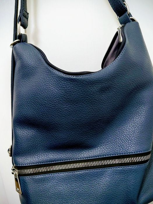 Torba damska, skóropodobna, na ramie z funkcja plecaka,