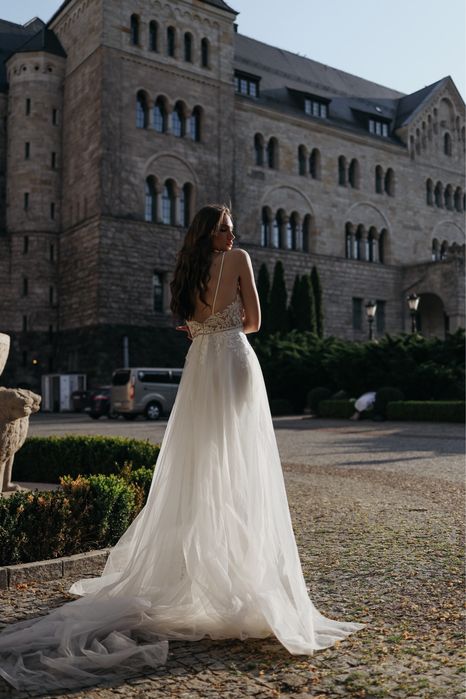 Elegancka suknia ślubna