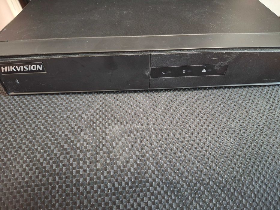 4-х канальный сетевой видеорегистратор Hikvision DS-7604NI-K1