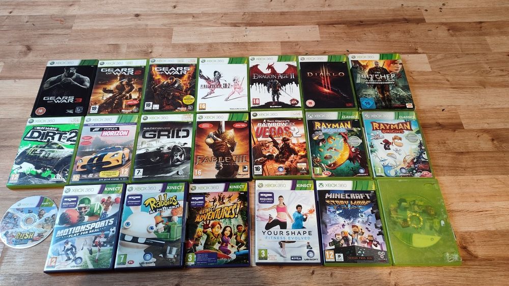 Xbox 360 + Kinect + 2 pady