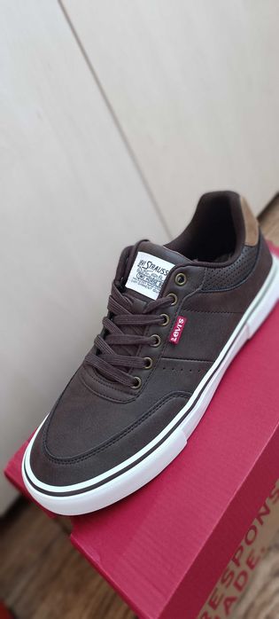 Кеди Levi's нові