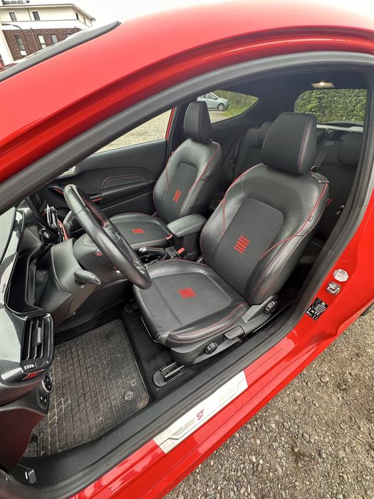 Ford fiesta mk8 ST-line