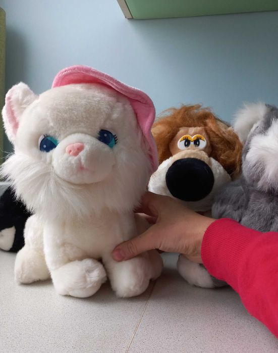 Іграшка біла кішка,  подарунок для дитини на миколая