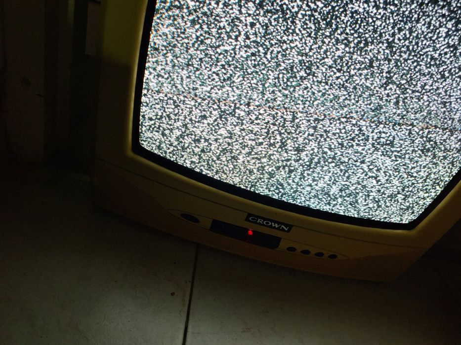 Televisao anos 80 monitor amarelo