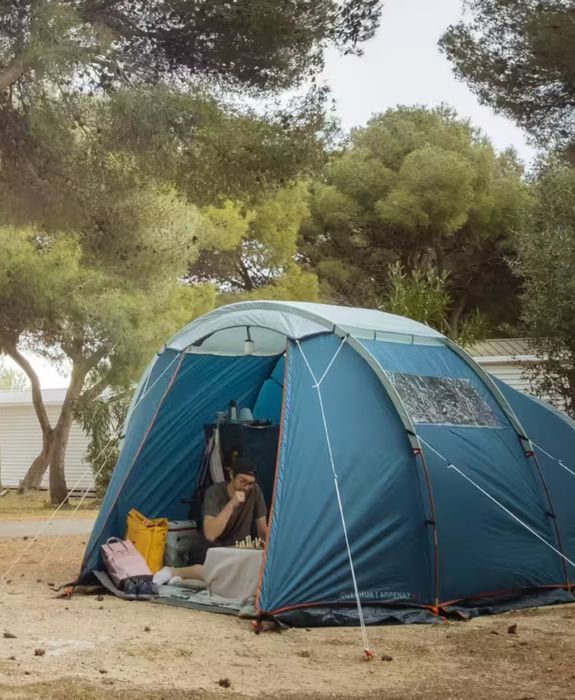 Tenda Quechua Arpenaz Family 4.1 – Como Nova (1 Utilização)