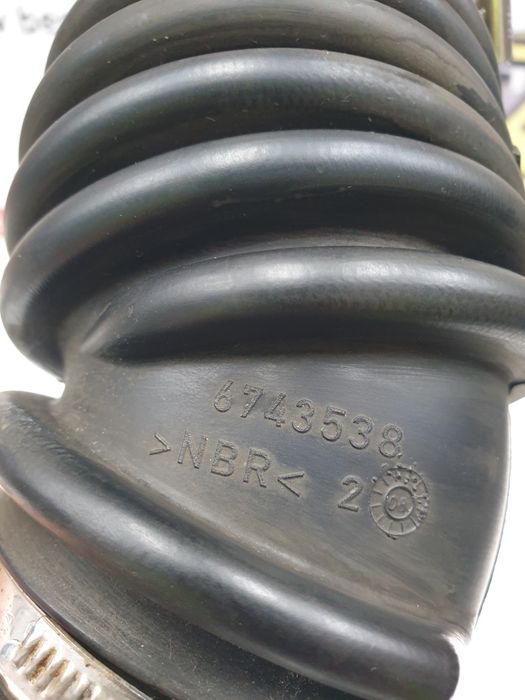 Rura przepustnicy Volvo V50 S40 C30 1.8F 2008 r  nr 6743.538