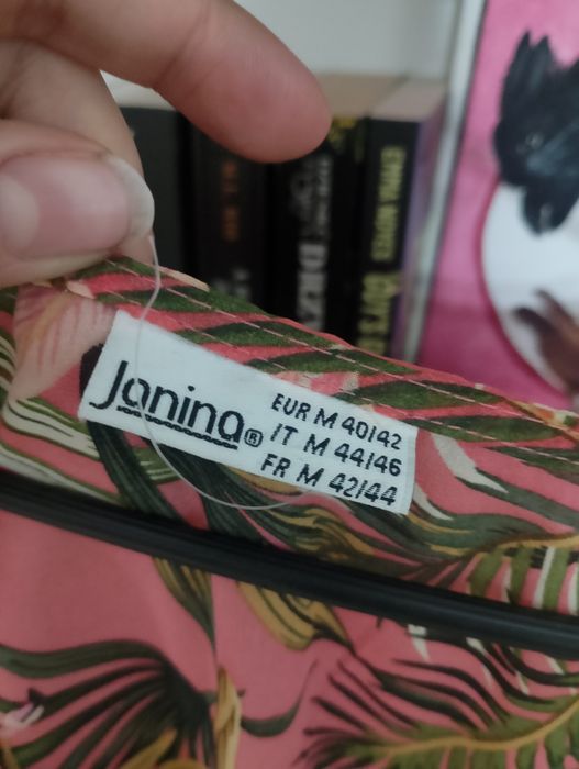 Przewiewna, prześwitująca sukienka