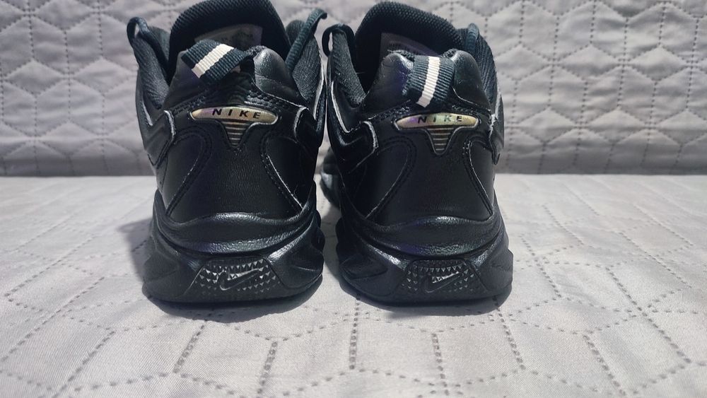 Оригінальні кросівки NIKE, 39 р, 24,5-25,5 см