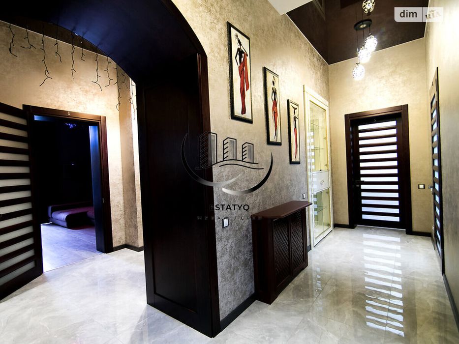 Здам 5 кімнатні апартаменти, Центр