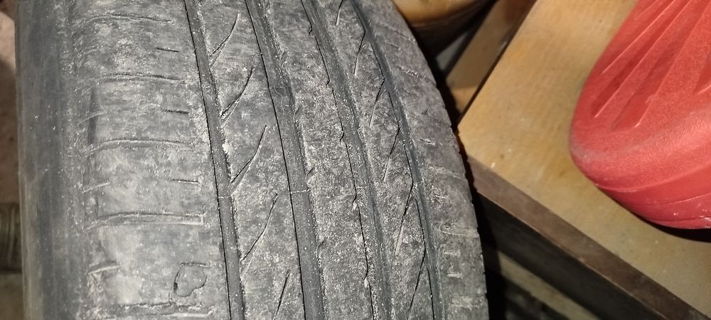 Диски с резиной р 18 114.3 / 5  215/50/18 цена 4250 гр