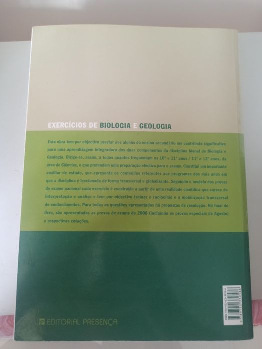 Livro de preparação para o exame de Biologia e Geologia 11ano