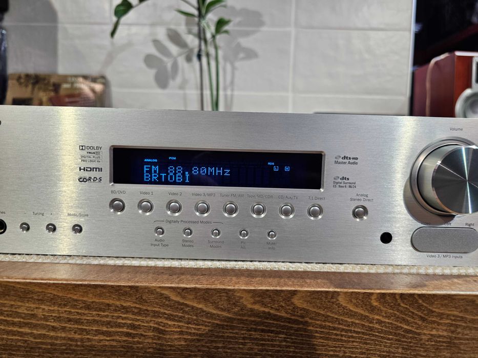 AV-Ресивер Cambridge Audio Azur 551R