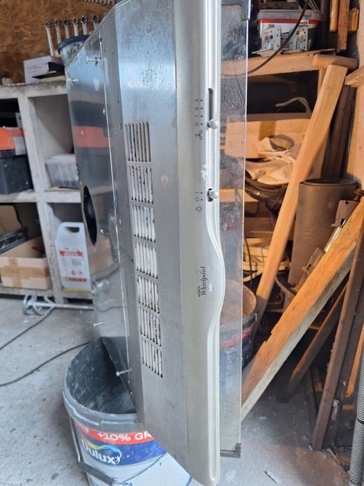 Okap podszafkowy whirlpool