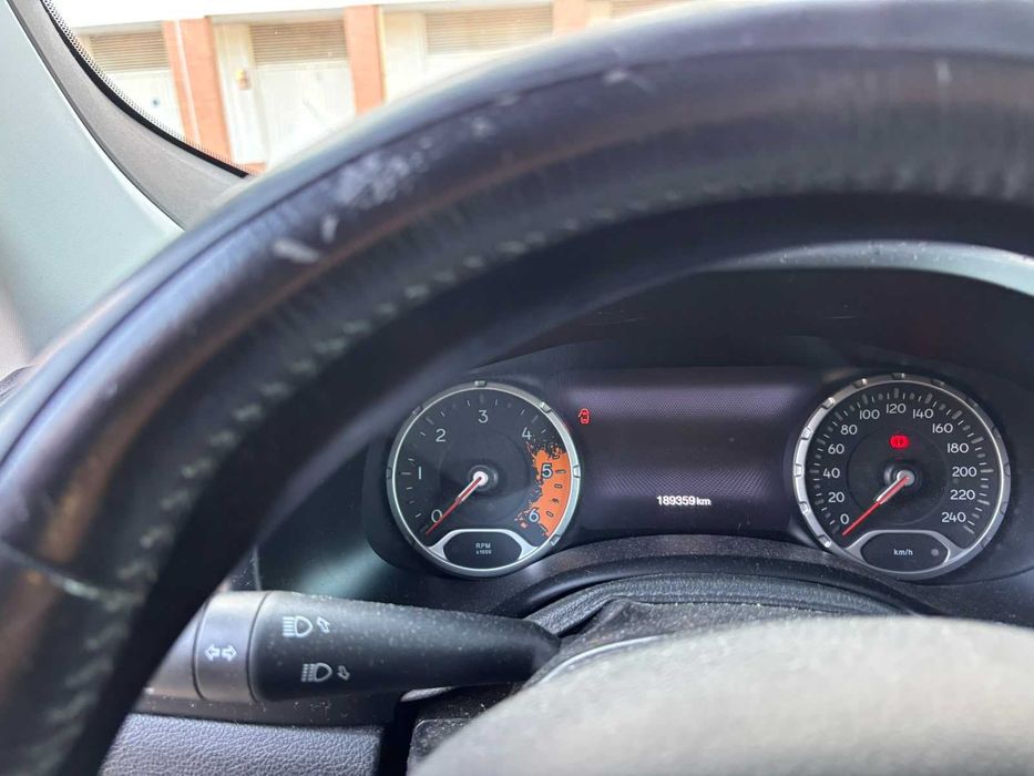 Jeep Renegade 1.6 MultiJet Diesel — 190.000 km, revisão recente, bem equipado