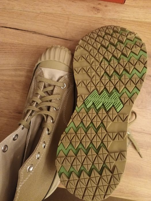 Buty Converse.               .